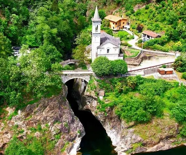 Azzurro Apartament *